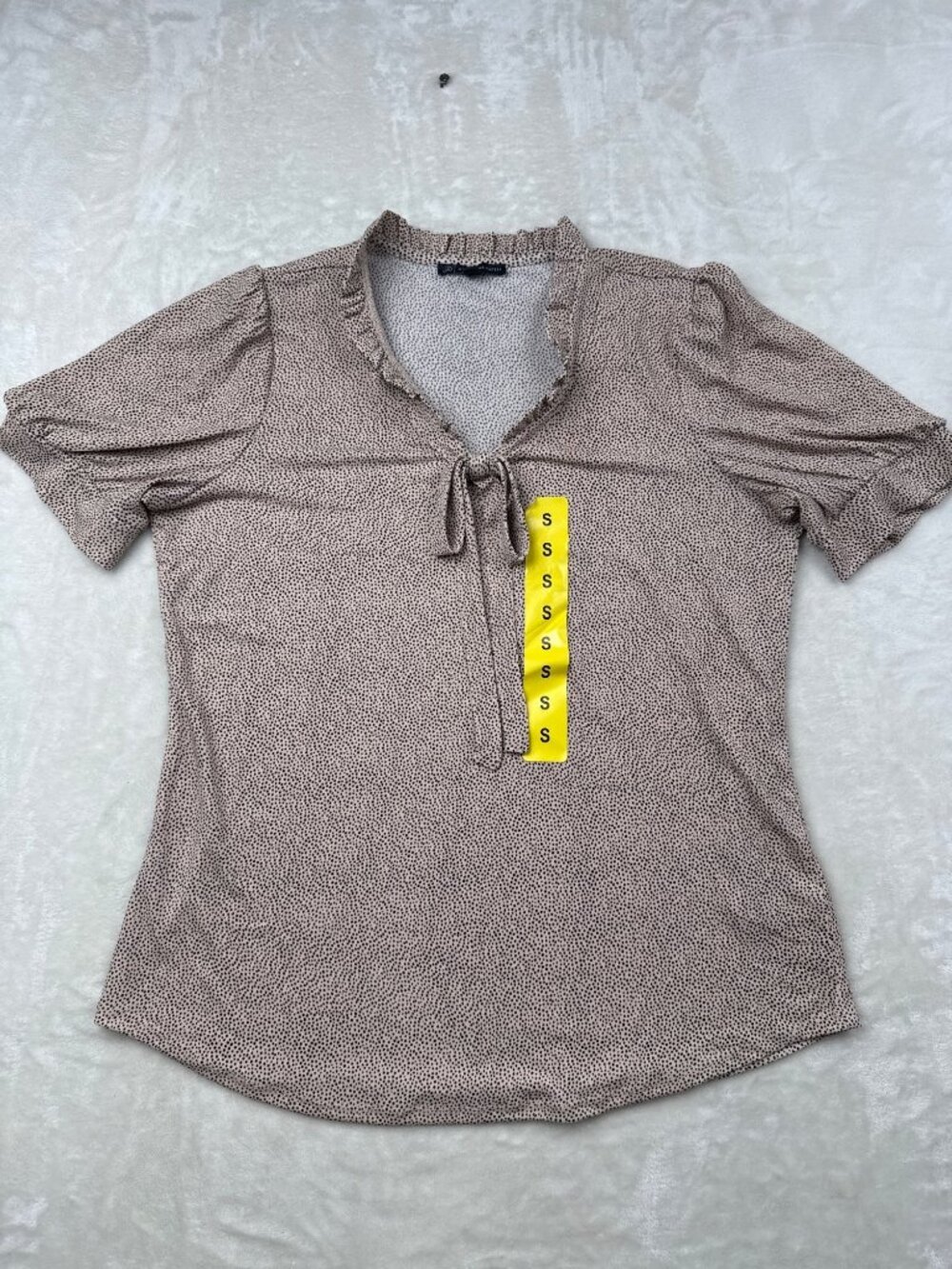 Adrianna Papell Womens Ruffle Neck Short Sleeve Blouse Polka Dot Print Size